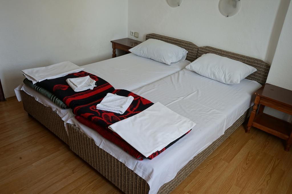 Lovac II Hotel Zabljak  Bagian luar foto