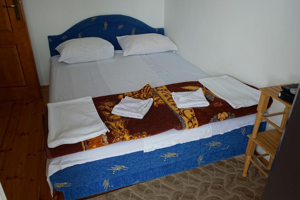 Lovac II Hotel Zabljak  Bagian luar foto